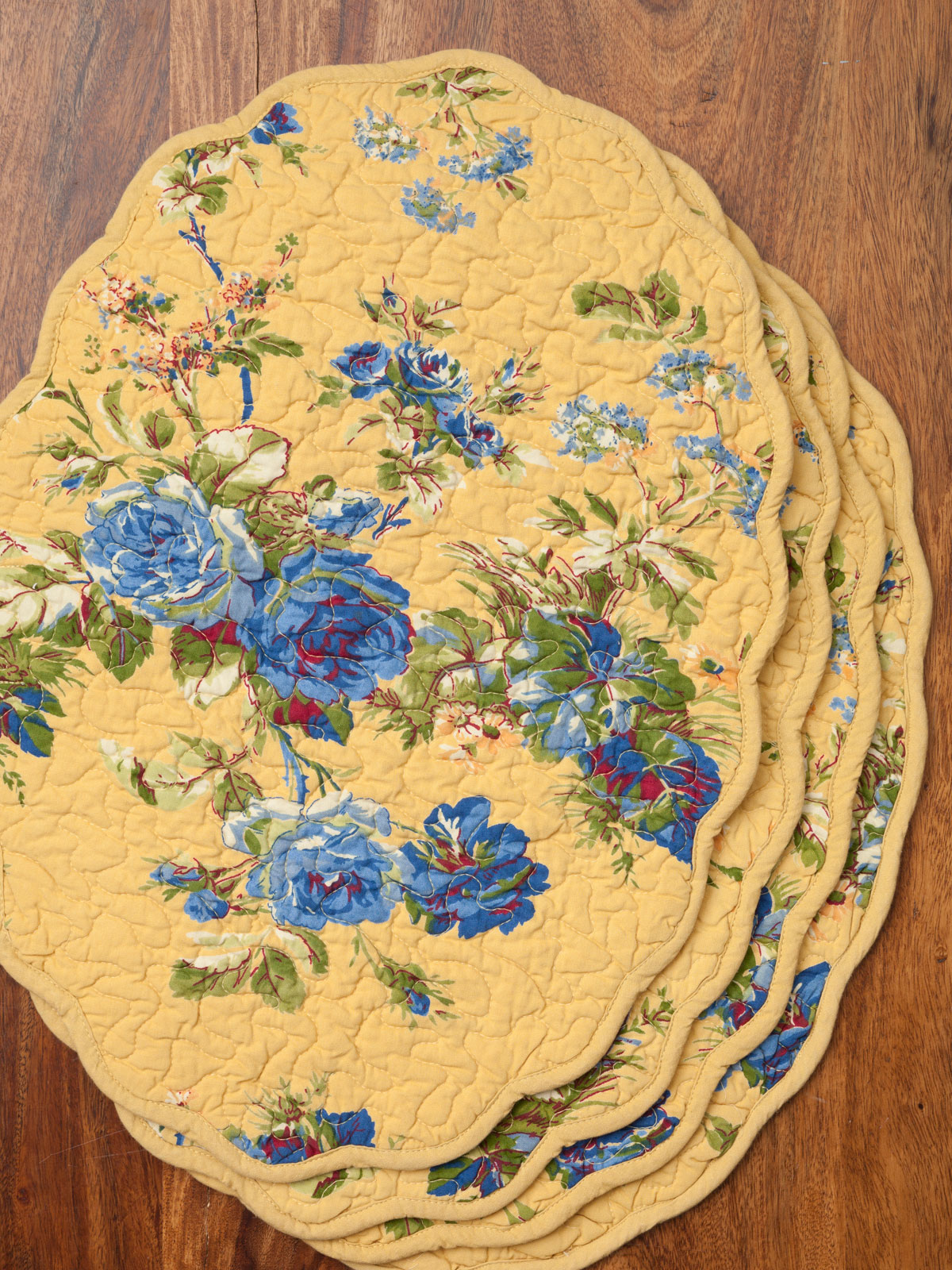 Placemat table Quilted runners beautiful Heirloom Rose Set/4 and placemats  Gold