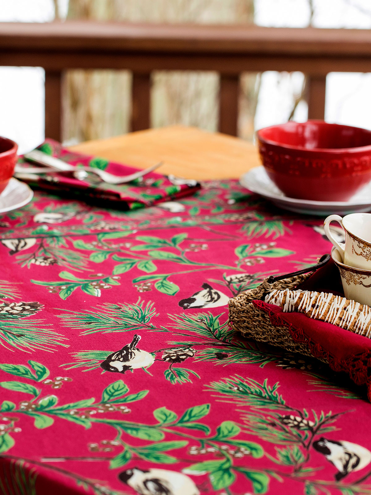Chickadee Tablecloth Linens & Kitchen, Tablecloths Beautiful Designs