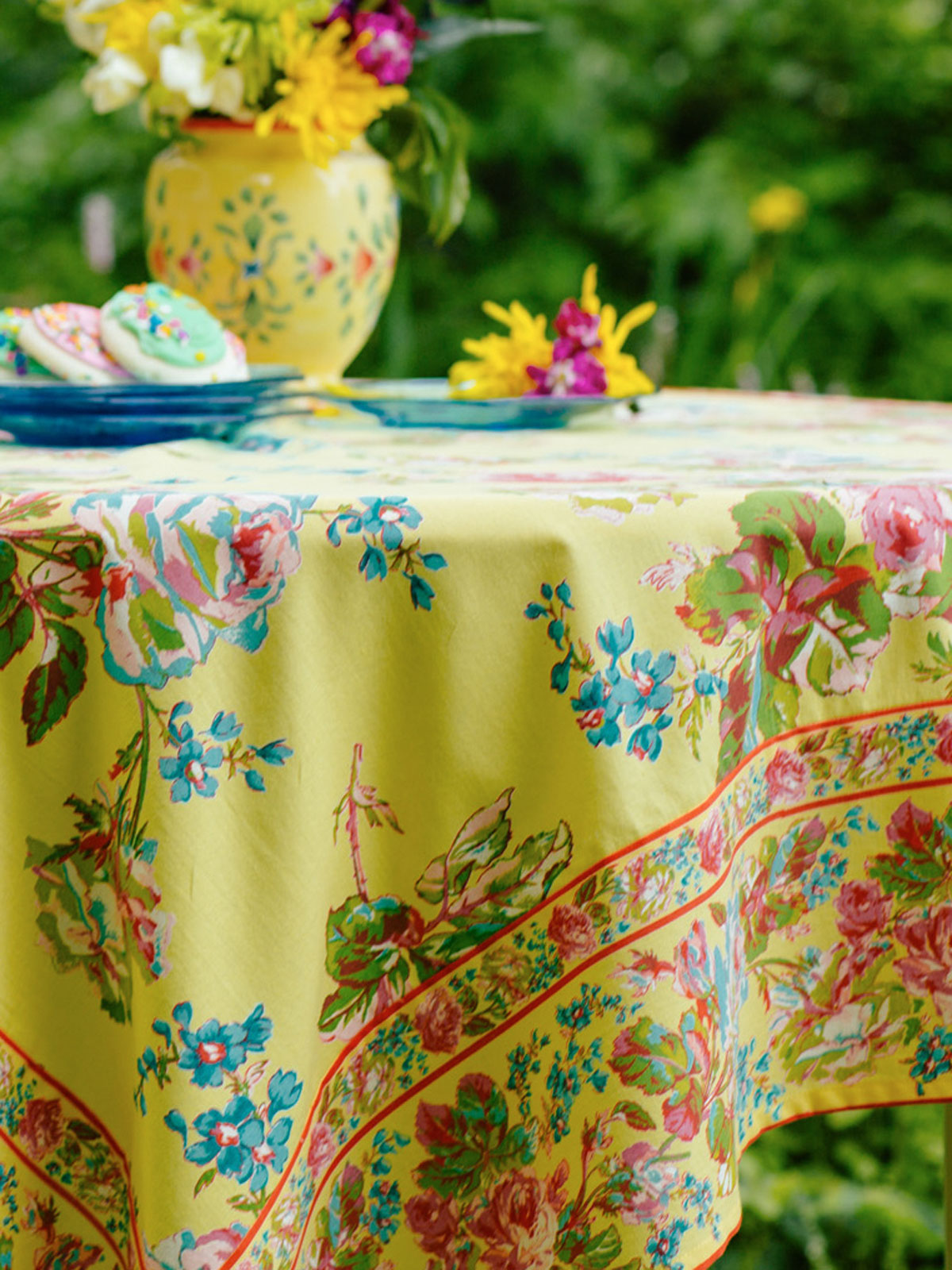 Victorian Rose Tablecloth Yellow Table Linens & Kitchen