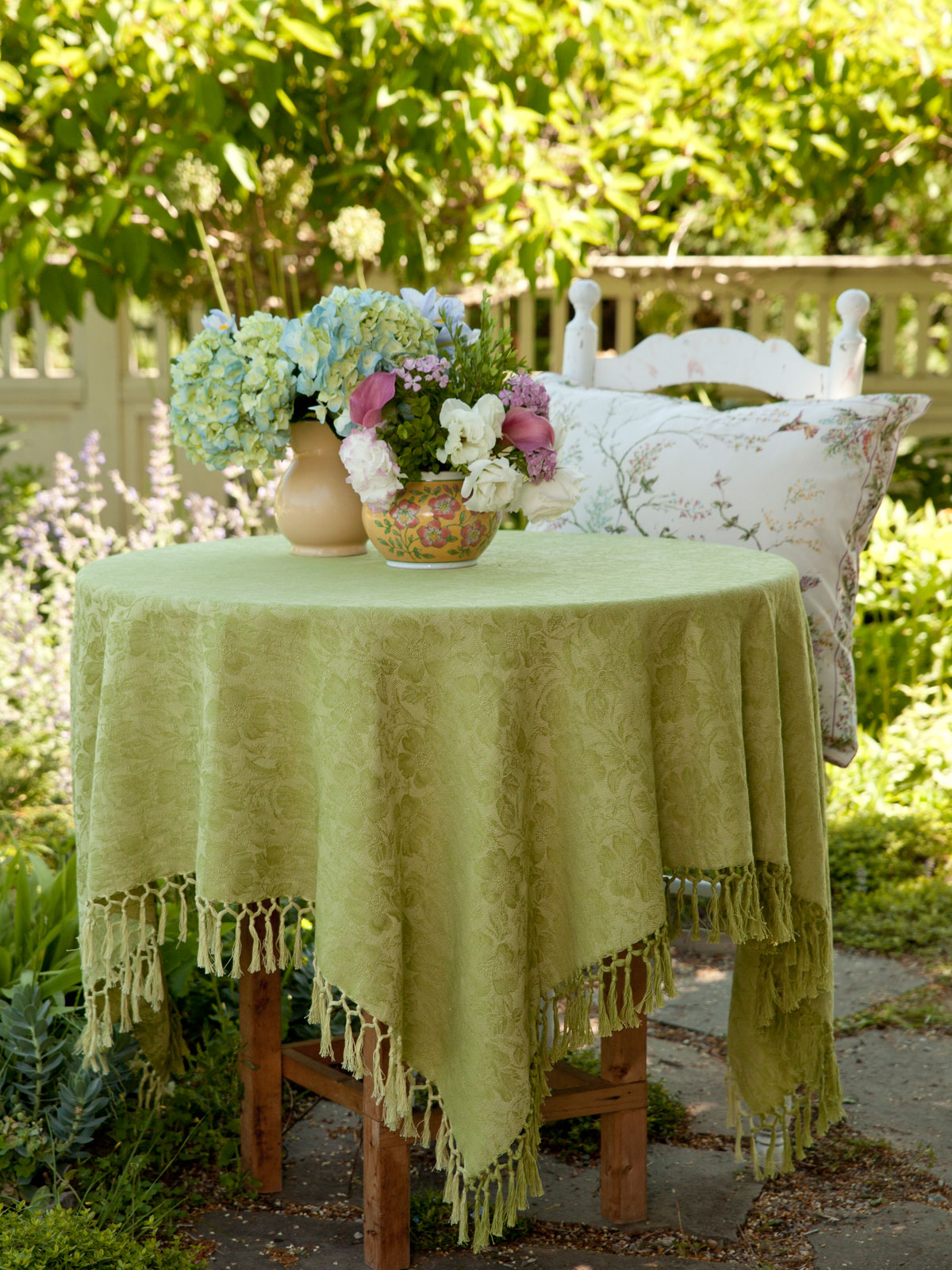 Peony Jacquard Tablecloth Green Linens & Kitchen, Tablecloths